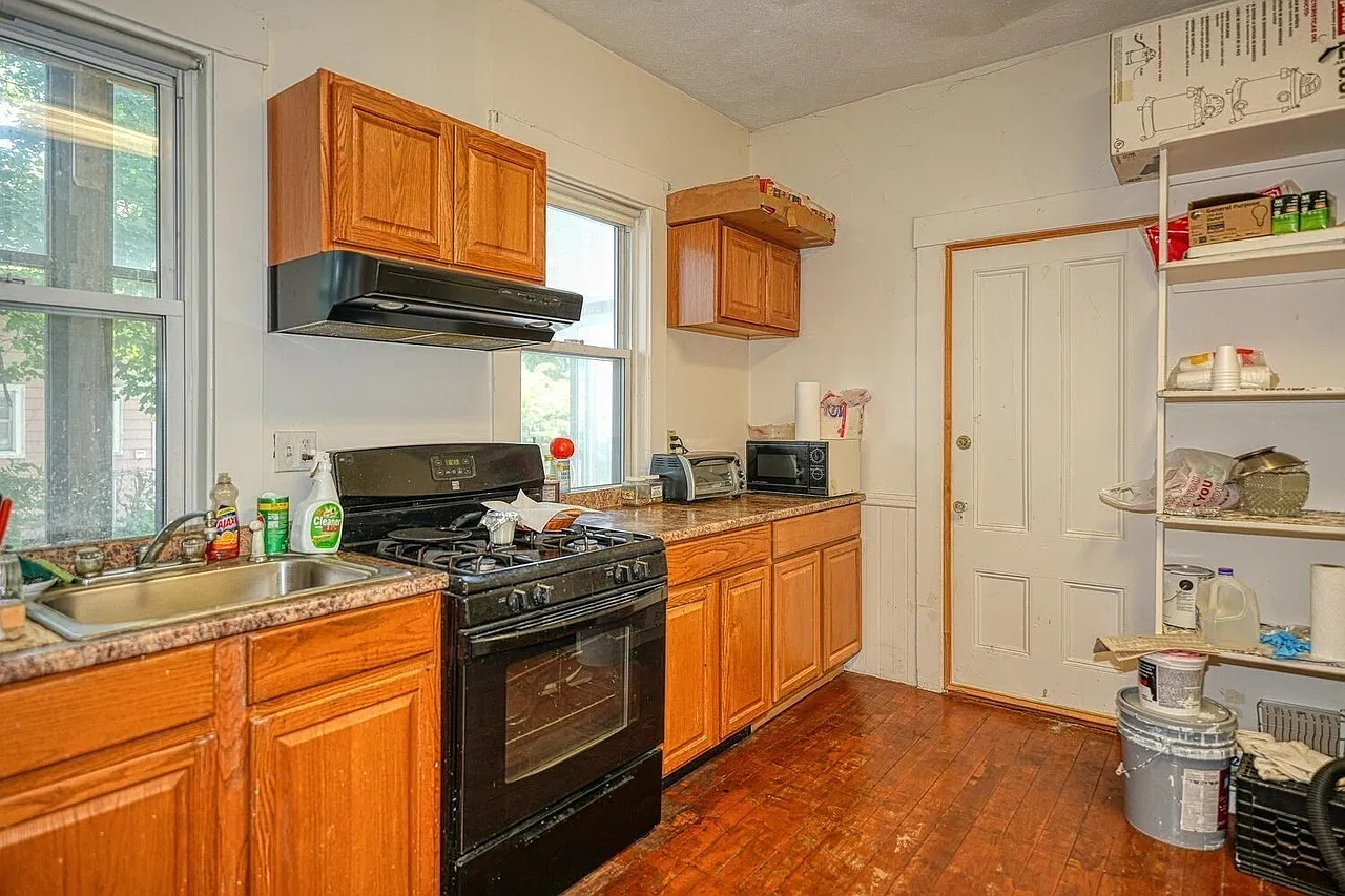 1 bed, 1000 sqft, $2,500 — Photo 3