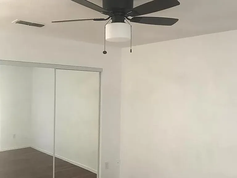 404 S M St #3 — Photo 3