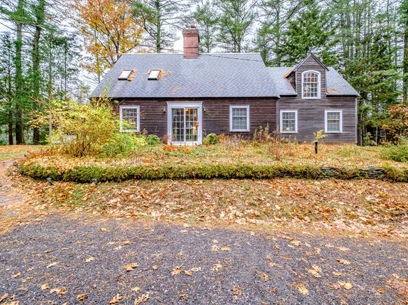 62 Woodward Point Road, Brunswick, ME 04011