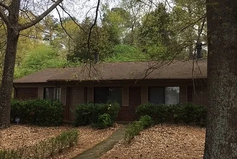 315/317 Epps Bridge Duplex — Photo 3