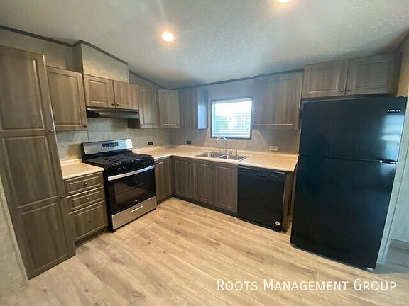 3rd image of 12 Town & Country Dr #12