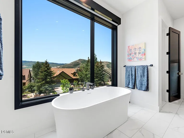 1285 E Lasso Trl — Photo 67