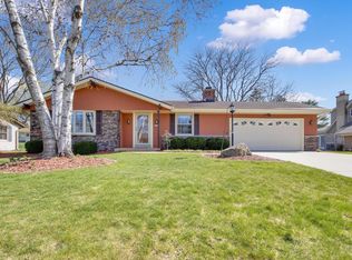 15315 W Linfield Ln, New Berlin, WI 53151