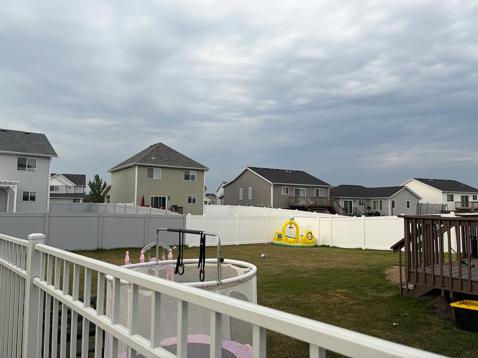 4 bed, 3.5 bath, 2201 sqft, $2,350 — Photo 3
