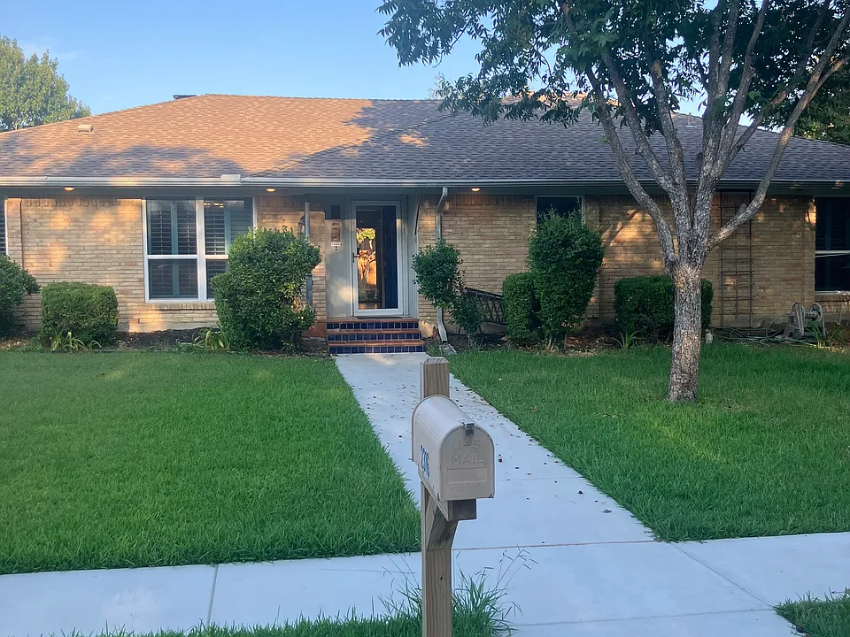 2316 Greenmeadow Dr