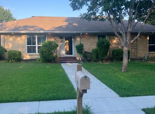 2316 Greenmeadow Dr, Carrollton, TX 75006