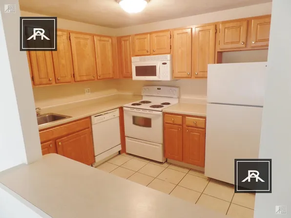 26 Whites Ave #37, Watertown, MA 02472