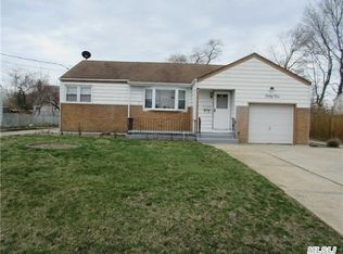 84 Salem Ave, West Babylon, NY 11704