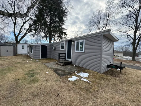 350 West St #26, Ludlow, MA 01056