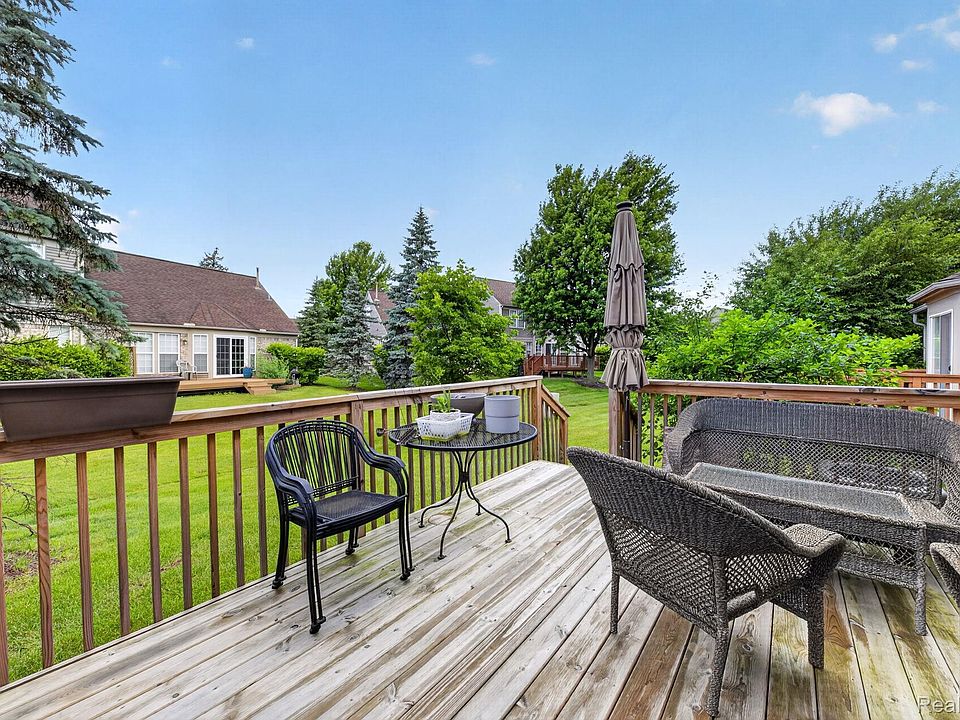 4554 Hunters Cir E, photo 29