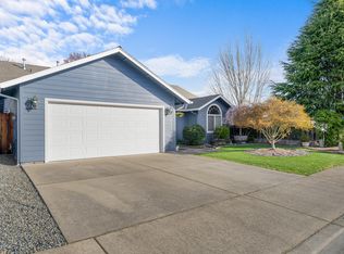 1350 Andy Griffith Dr, Grants Pass, OR 97527