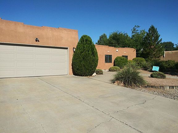 3rd image of 3401 Mateo Prado NW