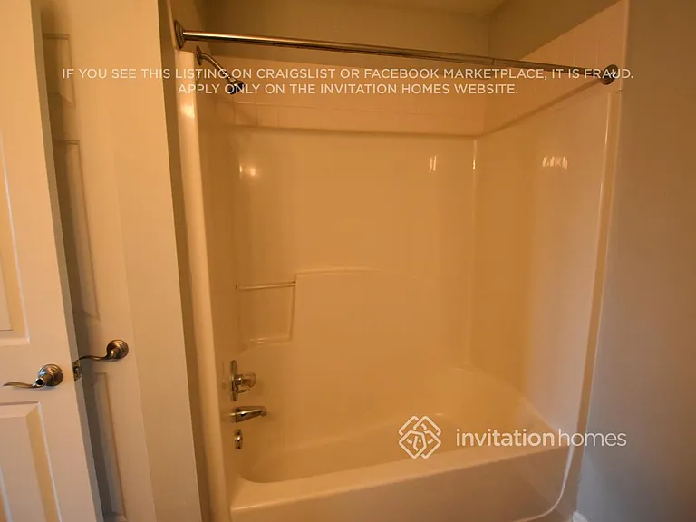 3996 Leinbach Dr — Photo 12