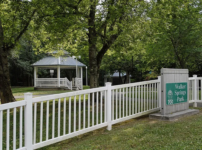 Walker Springs Apartments — Photo 7
