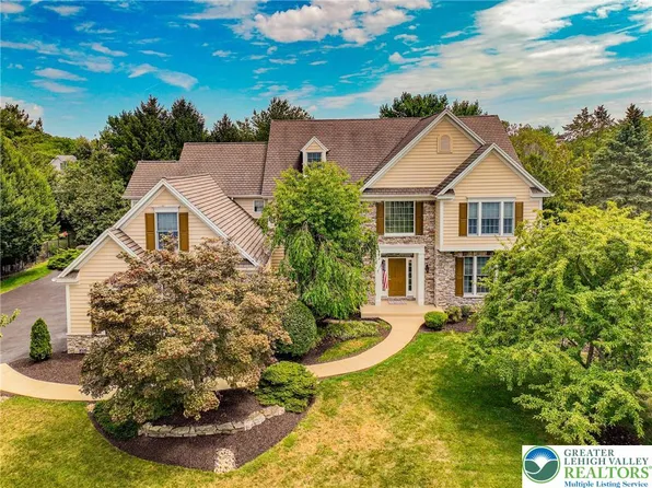 3336 Stonehouse Ct, Bethlehem, PA 18017