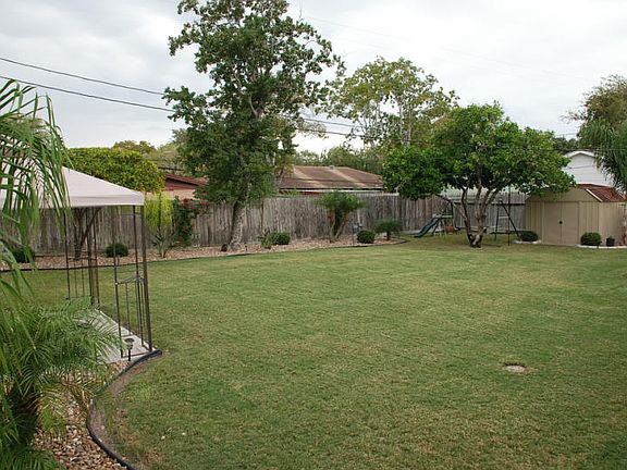 5th image of 926 Miramar Pl
