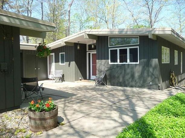 1st image of 7172 Glencoe Dr