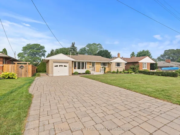 17 Kamla Dr, Saint Catharines, ON L2M 3J9