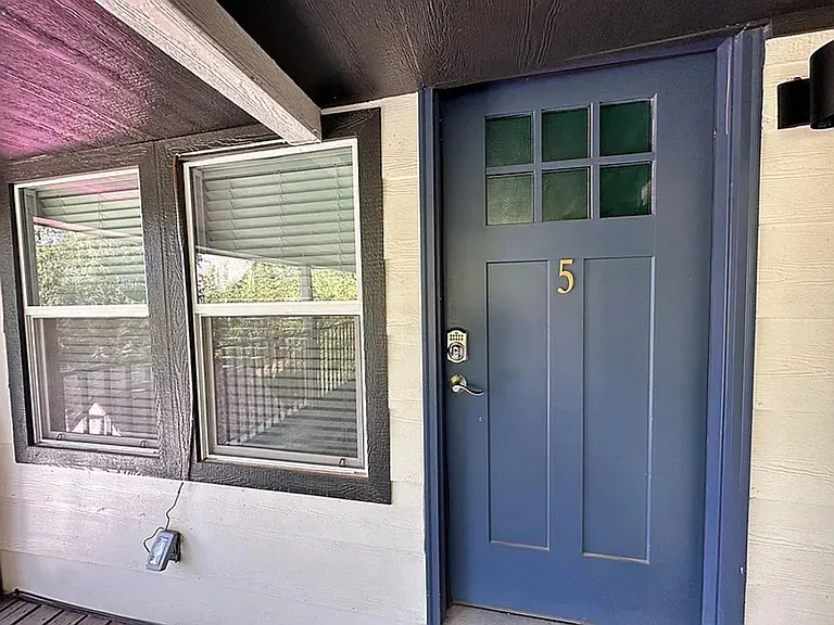 1630 NW 13th St — Photo 15