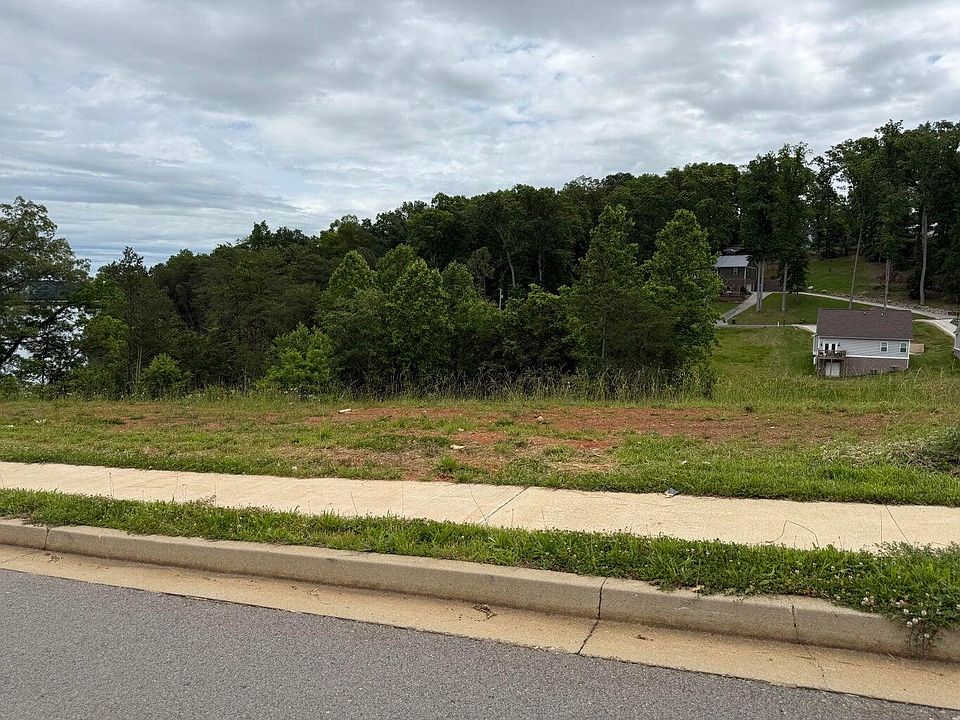1st image of 156 Bridgewater Blvd