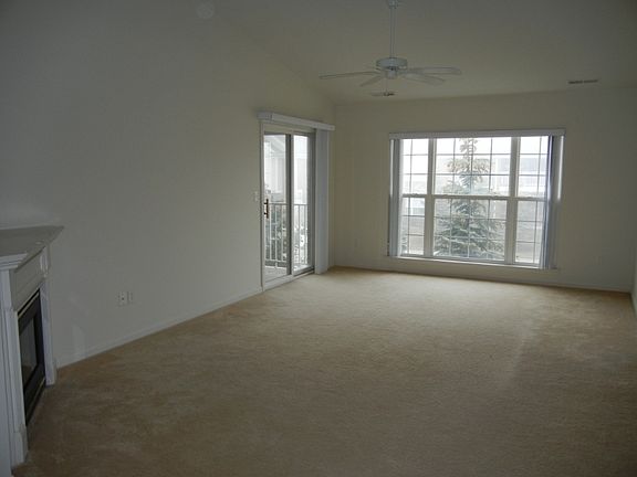 3rd image of 16803 Dover Dr