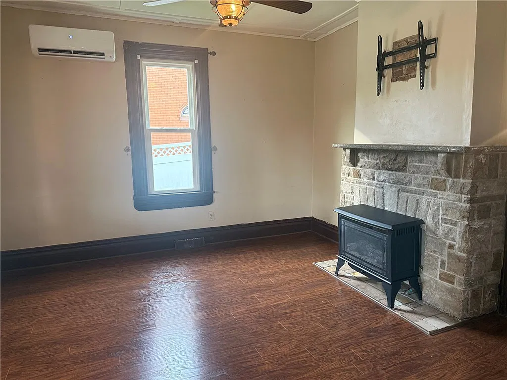 2 bed, 1672 sqft, $1,395 — Photo 4