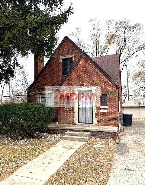 19625 Gallagher St photo 1