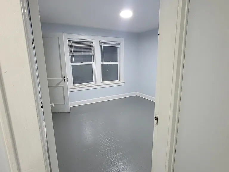 2208 Barrymore Ave — Photo 19