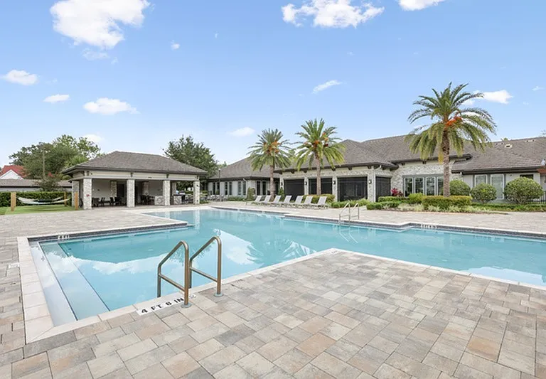 Lantower Grande Pines — Photo 1
