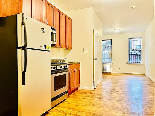 Rented by Corcoran | media 31