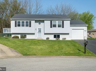 16 Buchanan Cir, Newark, DE 19702