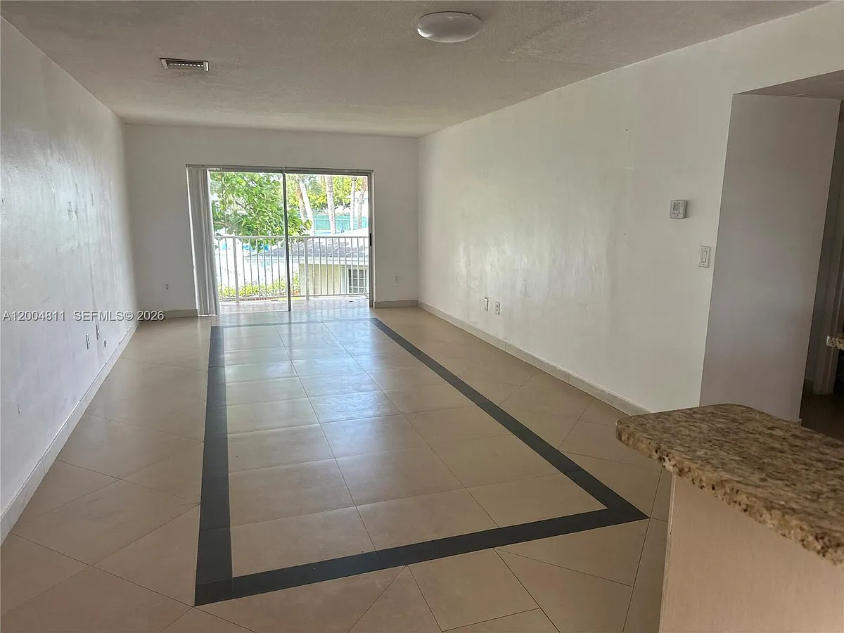 Building Photo - 7424 SW 82nd St #D216