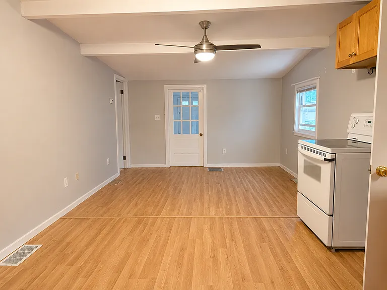 27 Nickerson Rd — Photo 8