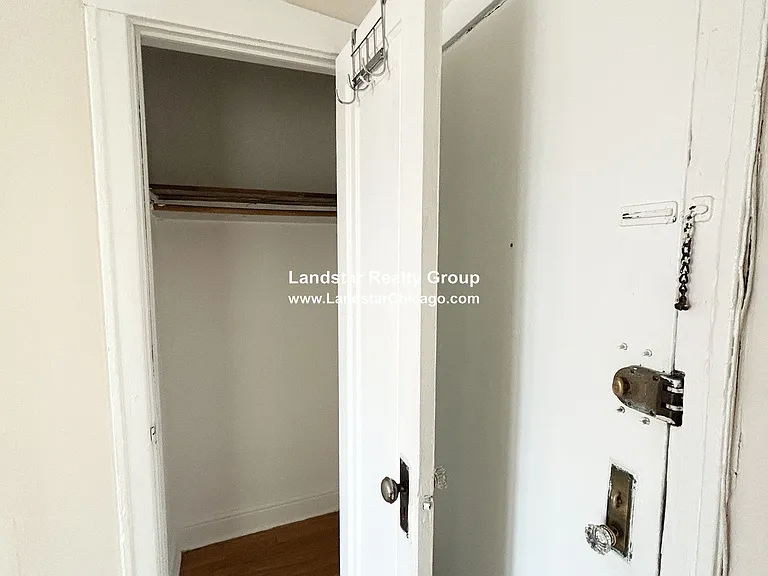 2956 W Belle Plaine Ave #2N — Photo 13