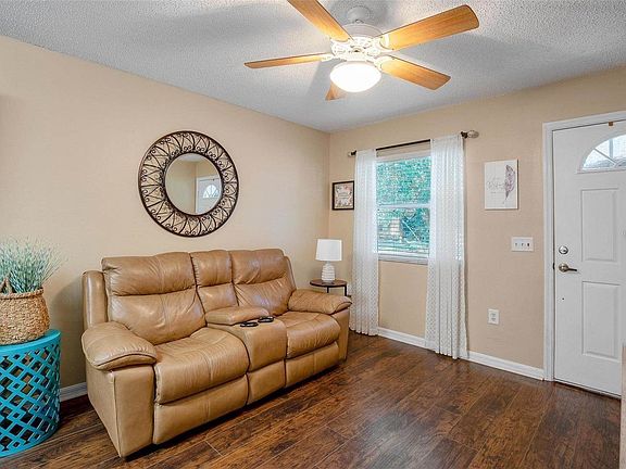 5th image of 32347 Oak Park Dr