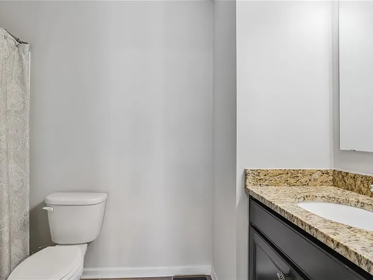 1319 Kingston Trl — Photo 12
