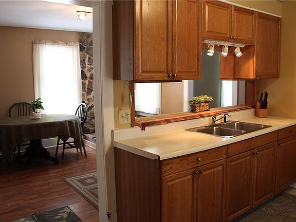 4th image of 20675 Alden St