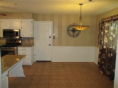4th image of 509 Claremont Dr