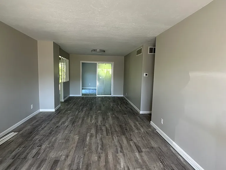 1109 Ranchland Dr — Photo 5