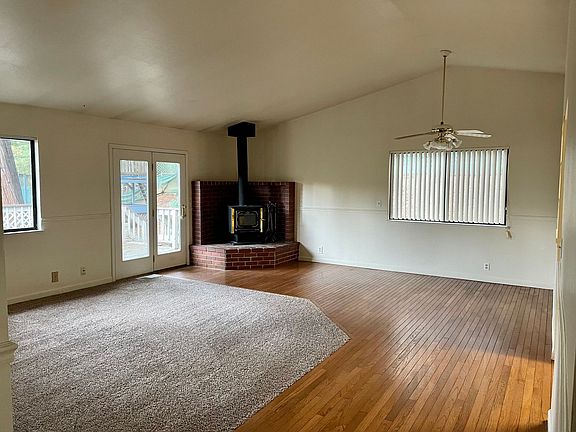 4th image of 17519 Alexandra Way