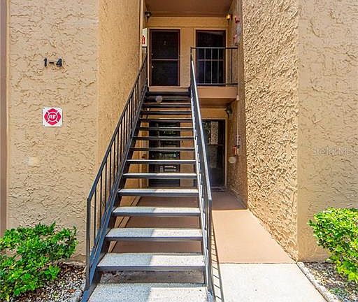 3rd image of 1589 Greenlea Dr APT 4