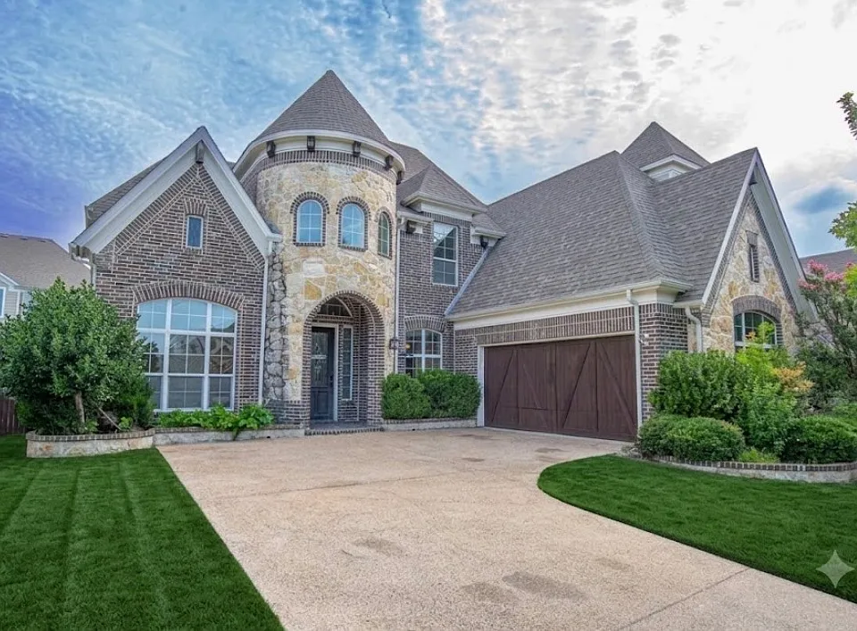 3537 Acropolis Way