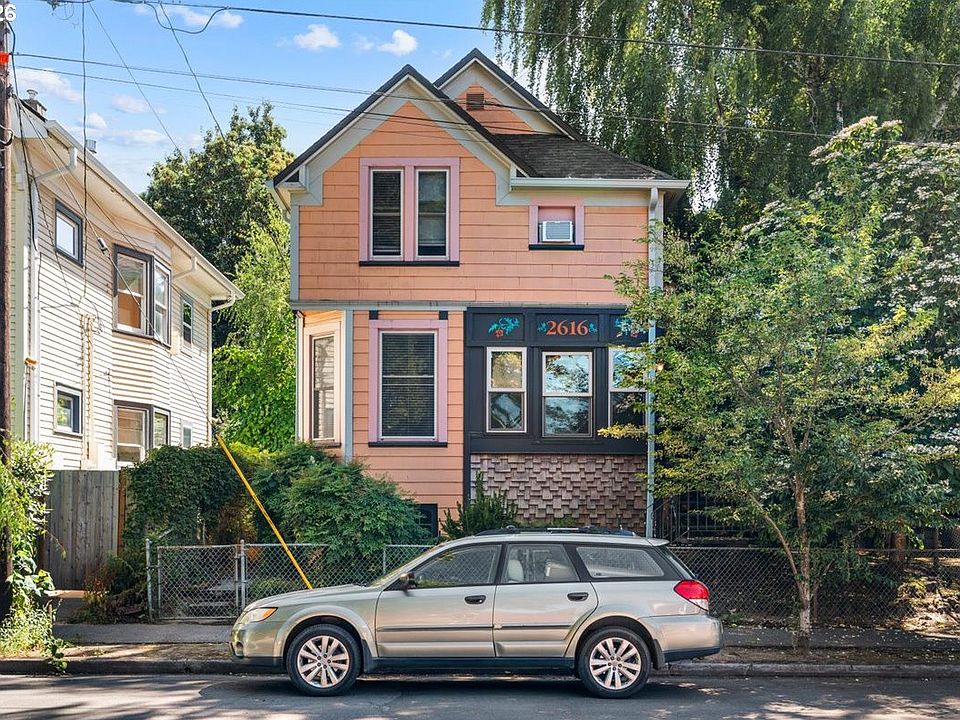 1st image of 2616 SE Pine St