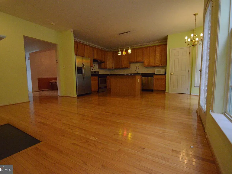 325 Winter Walk Dr — Photo 18