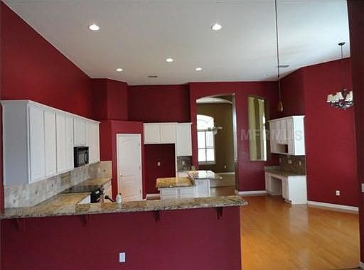 4th image of 14032 Magnolia Glen Cir