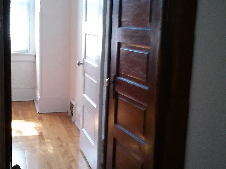 2303 N Oakland Ave — Photo 8