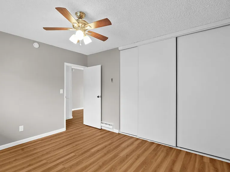 Suzanne Apartments — Photo 9