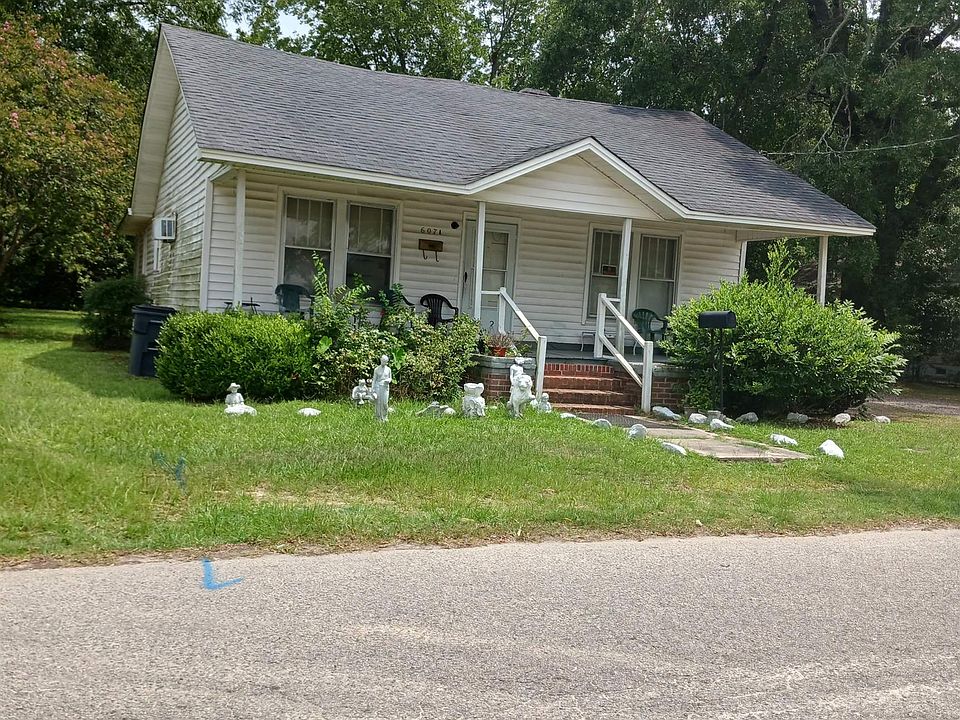1st image of 607 Smith St.