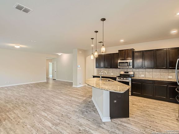 4th image of 8954 Taylor Grove