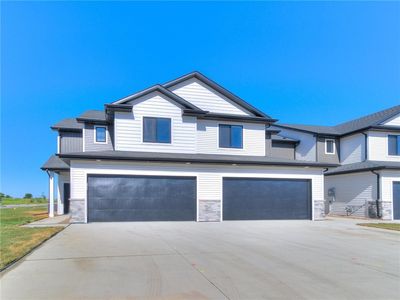 5592 Cedar Dr, Pleasant Hill, IA, 50327